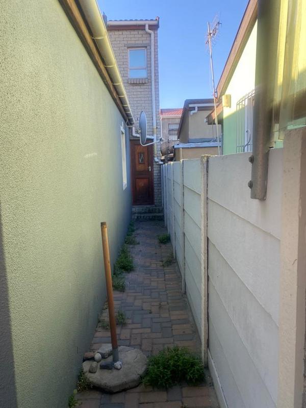 3 Bedroom Property for Sale in Maitland Western Cape